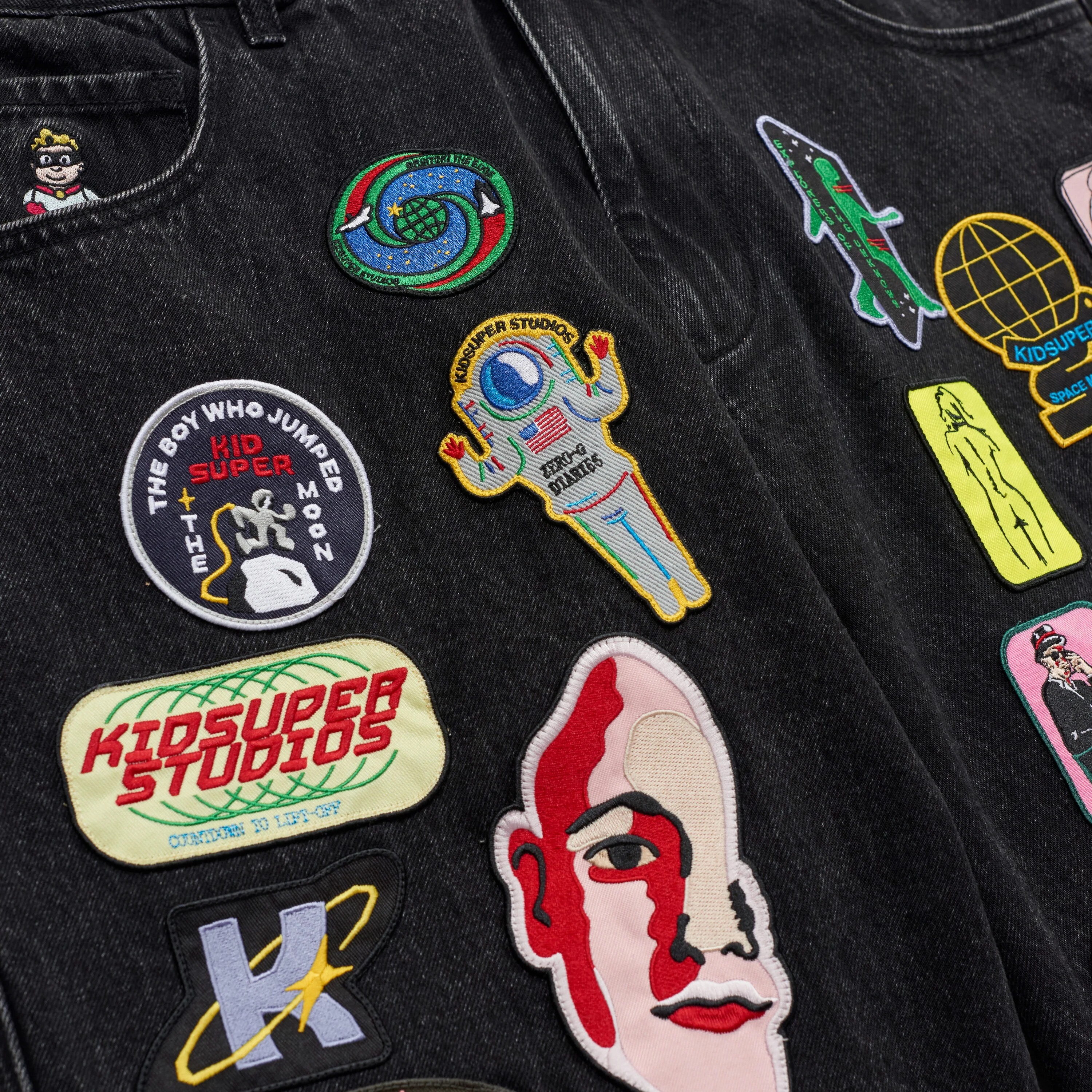 Patches Denim Short [Black] - Image 4